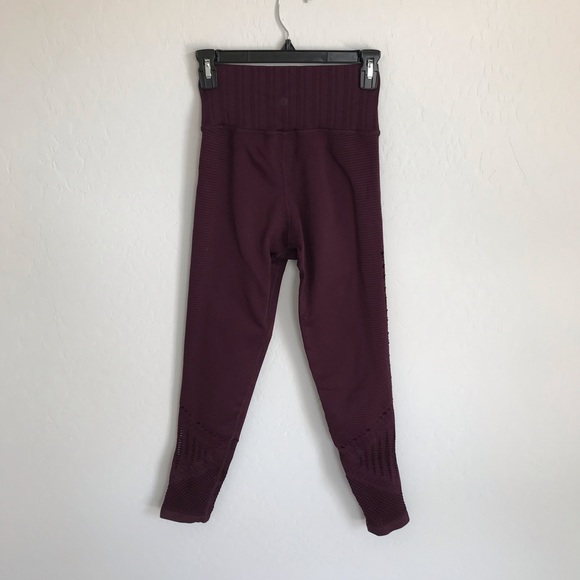 Athleta High Waist Halasana Seamless Leggings XS - Picture 6 of 6